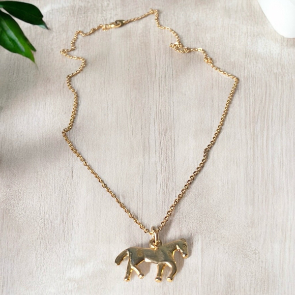 Women's Necklace Equestrian Goldtone Chain Horse Pendant. - Picture 3 of 6